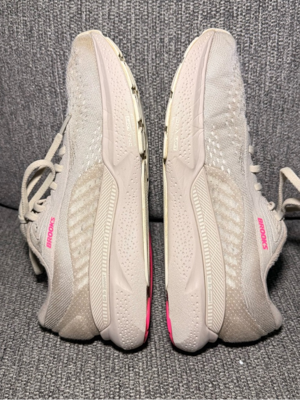 BROOKS  Women’s Adrenaline GTS 24 Running Shoes Chateau Grey Coconut Pink Size 9 - Picture 6 of 14